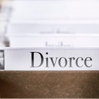 File with the label "divorce"
